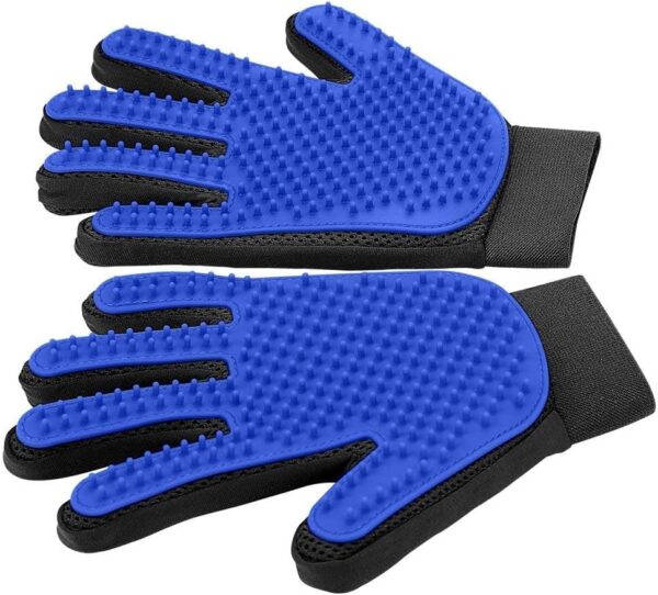 Grooming Glove – Remove Loose Fur While You Pet Your Pet